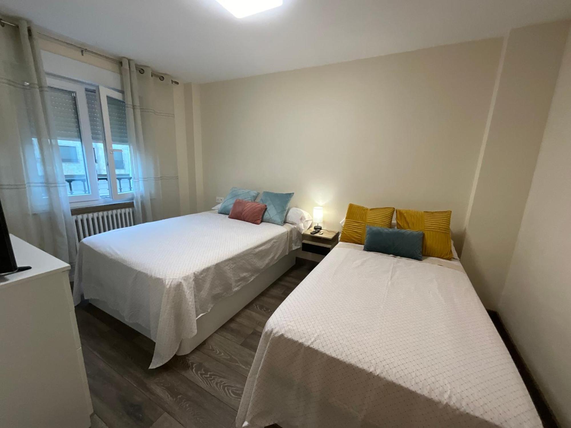 Piso Completo Centrico Y Habitaciones En El Casco Antiguo De Salamanca 萨拉曼卡 外观 照片